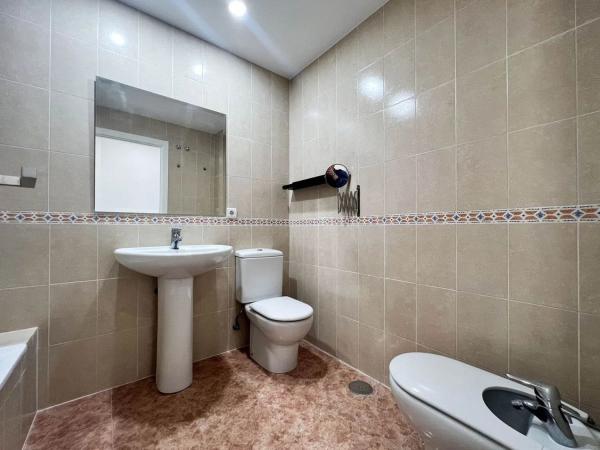 Apartment for sale in  Calle Orquídea, Fuengirola photo 4