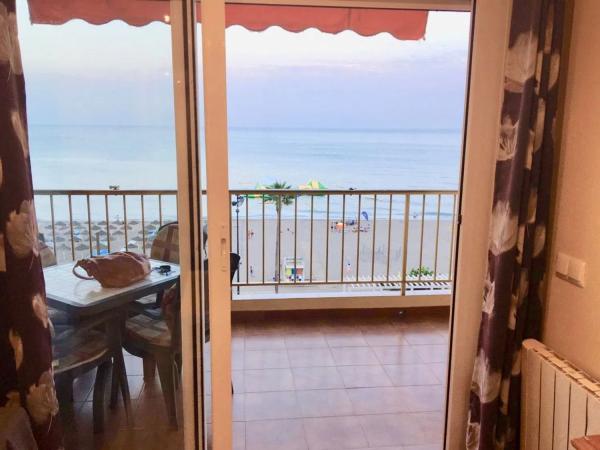 Mieszkanie na sprzedaż w Playa de los Boliches, Fuengirola photo 1