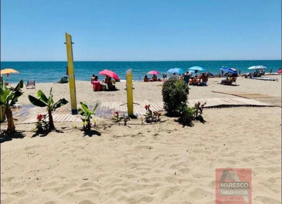 Sale of apartment in Calle la Peña, Fuengirola
photo 1