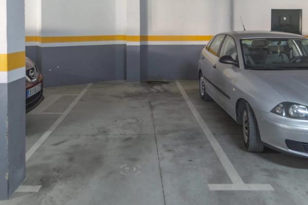 Piso en venta en  Calle Maria de las Mercedes, 1, Fuengirola photo 2