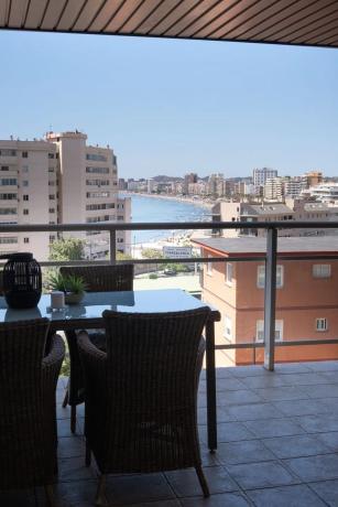 Apartment for sale in  Las Gaviotas, Fuengirola photo 3