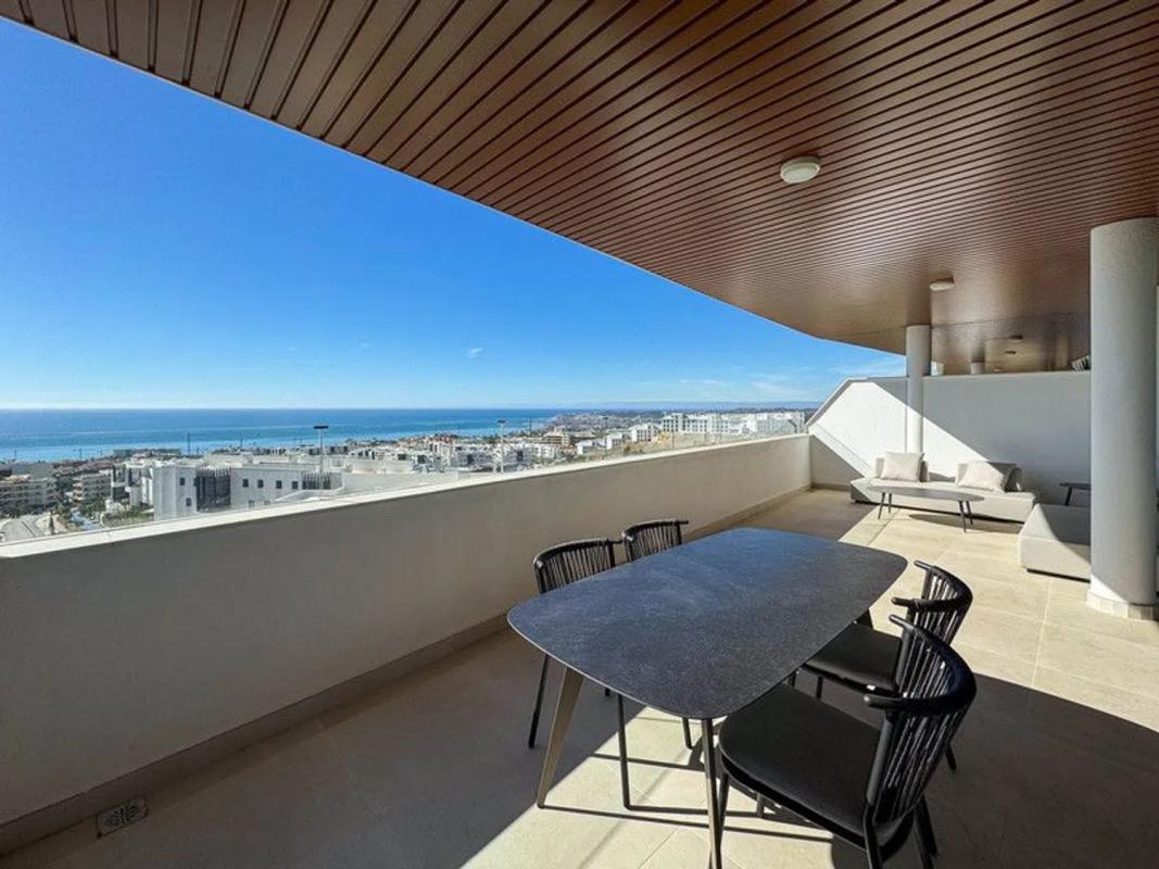 Sale of apartment in Las Gaviotas, Fuengirola
photo 1