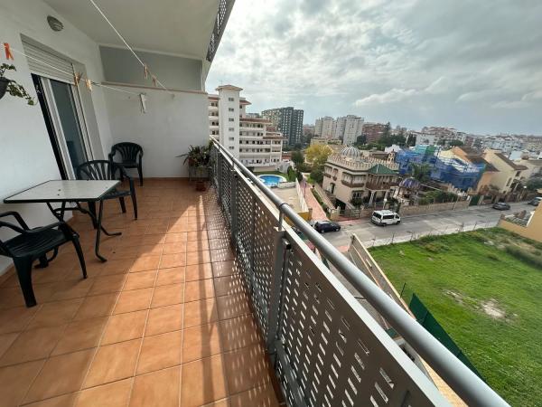 Piso en venta en  Calle Santa Gema, Fuengirola photo 1