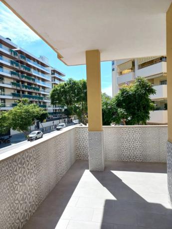 Piso en venta en  Calle Voluntarios de Protección Civil, Fuengirola photo 1