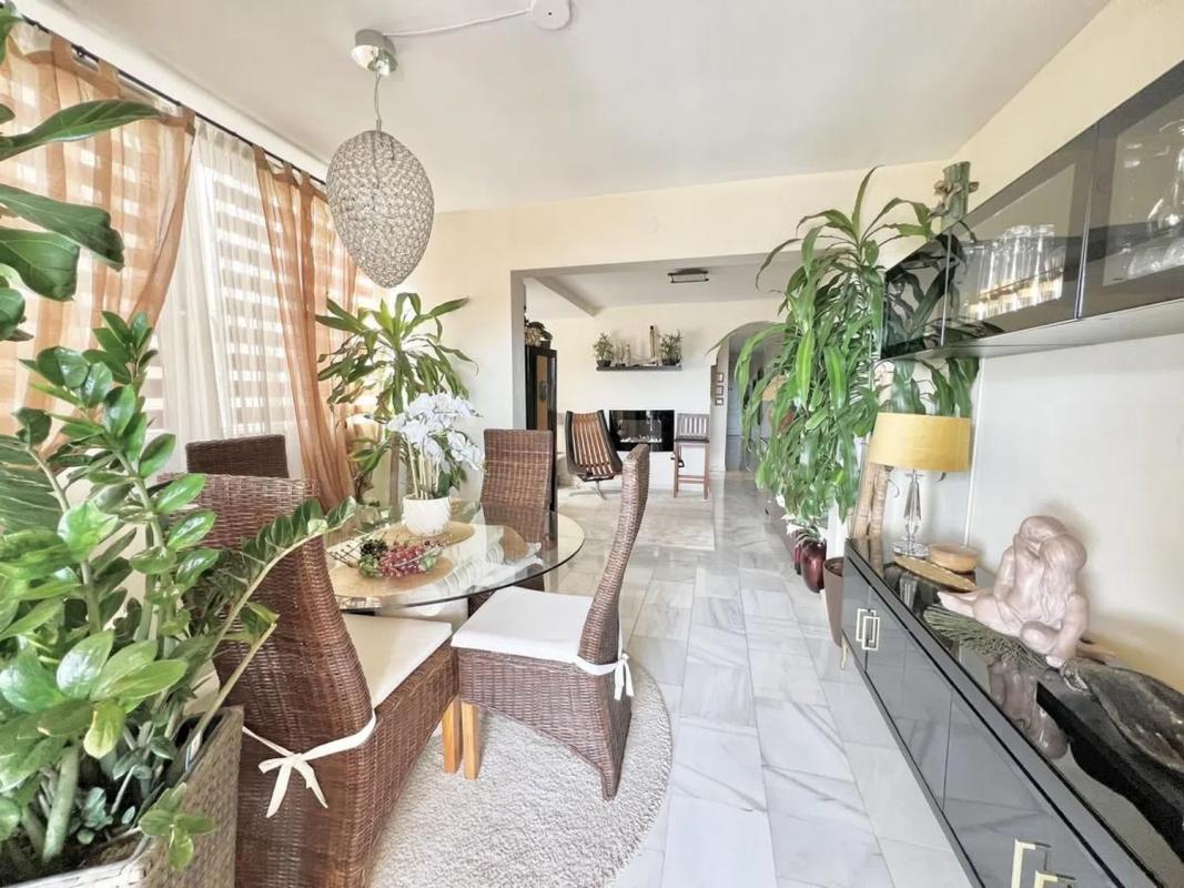 Продажа квартиры на Calle Perdices, Фуэнхирола
photo 3