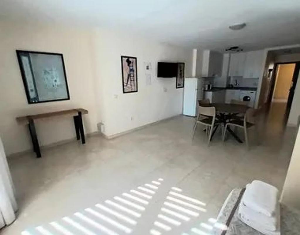 Продажа квартиры на Avenida Santa Amalia, Фуэнхирола
photo 4