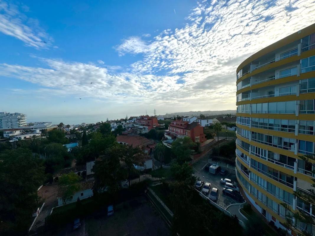 Sale of apartment in Calle el Lirio, Fuengirola
photo 1