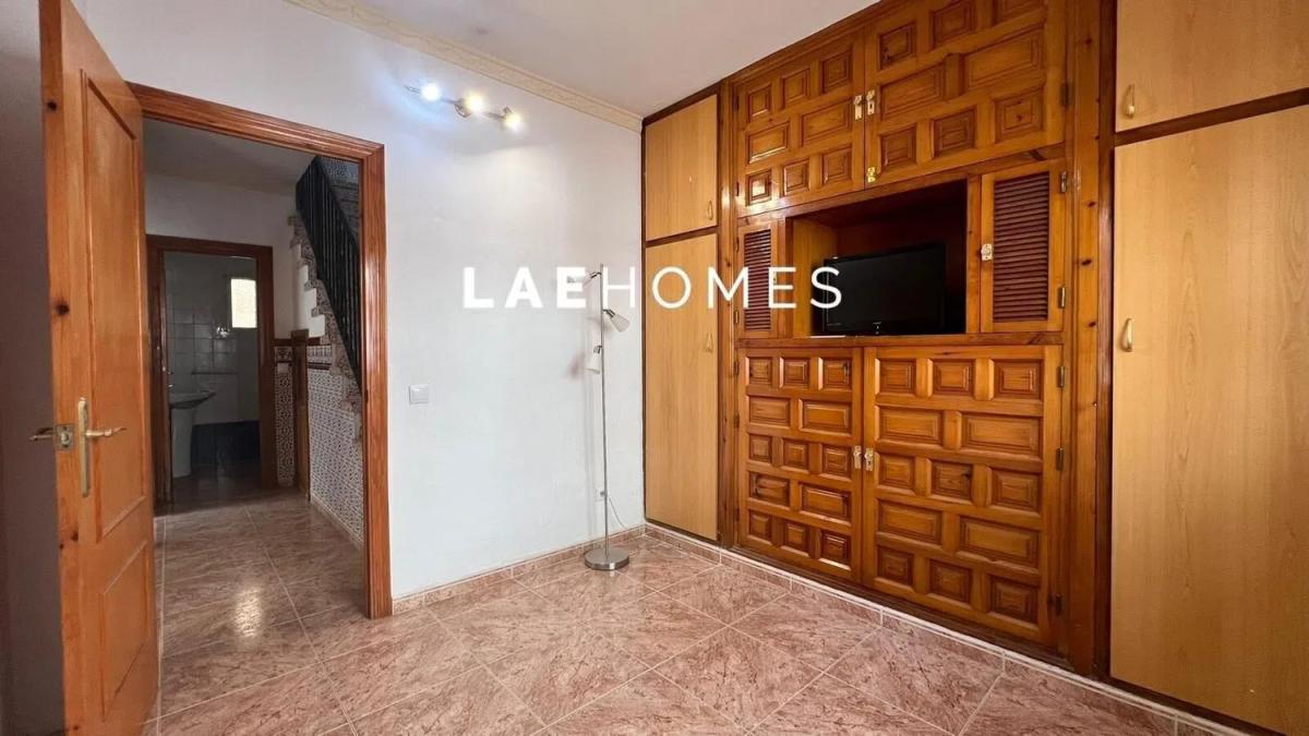 Продажа отдельного шале в Los Pacos, Фуэнхирола photo 3