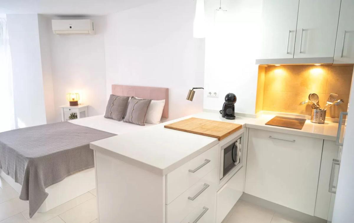 Продажа студии в Avenida Santa Amalia, Фуэнхирола photo 2