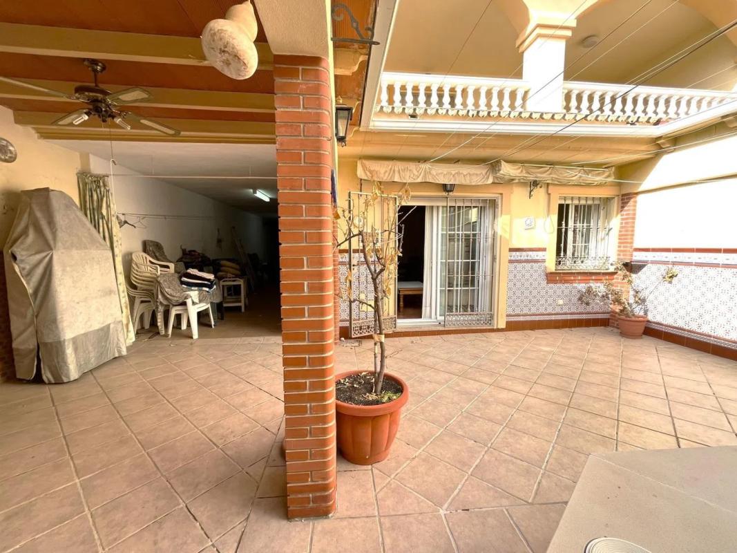 Продажа отдельного шале в  Los Pacos, Фуэнхирола photo 3