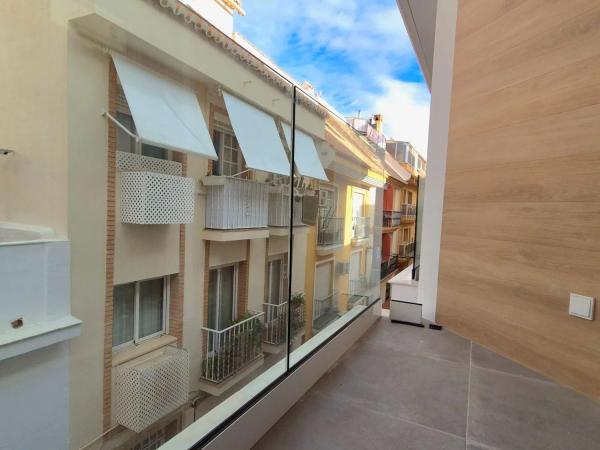 Piso en venta en Playa de los Boliches, Fuengirola thumbnail 1