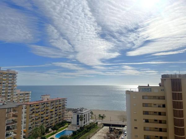 Piso en venta en Avenida Nuestro Padre Jesús Cautivo, Fuengirola thumbnail 1