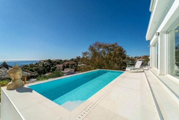 Wolnostojąca willa na sprzedaż w  Calle las Tortolas, Fuengirola photo 1