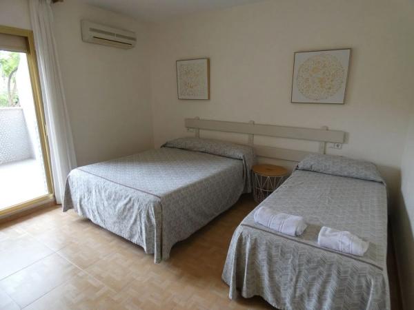 Piso en venta en  Calle Voluntarios de Protección Civil, Fuengirola photo 3