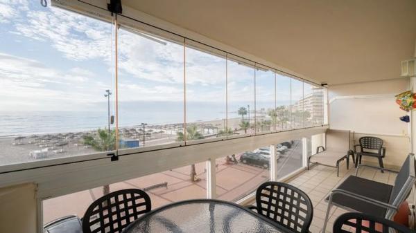 Piso en venta en Paseo Marítimo Rey de España, Fuengirola photo 1