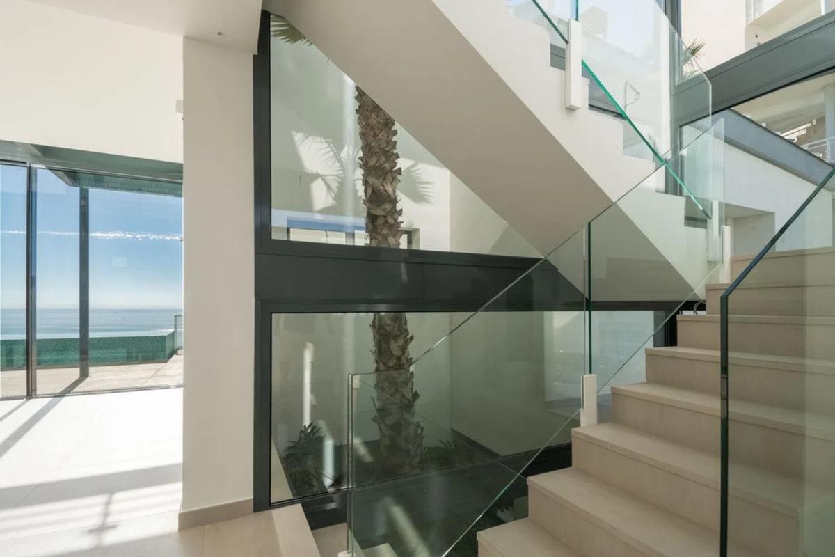 Sale of independent chalet in Avenida del Higuerón, Fuengirola
 photo 4