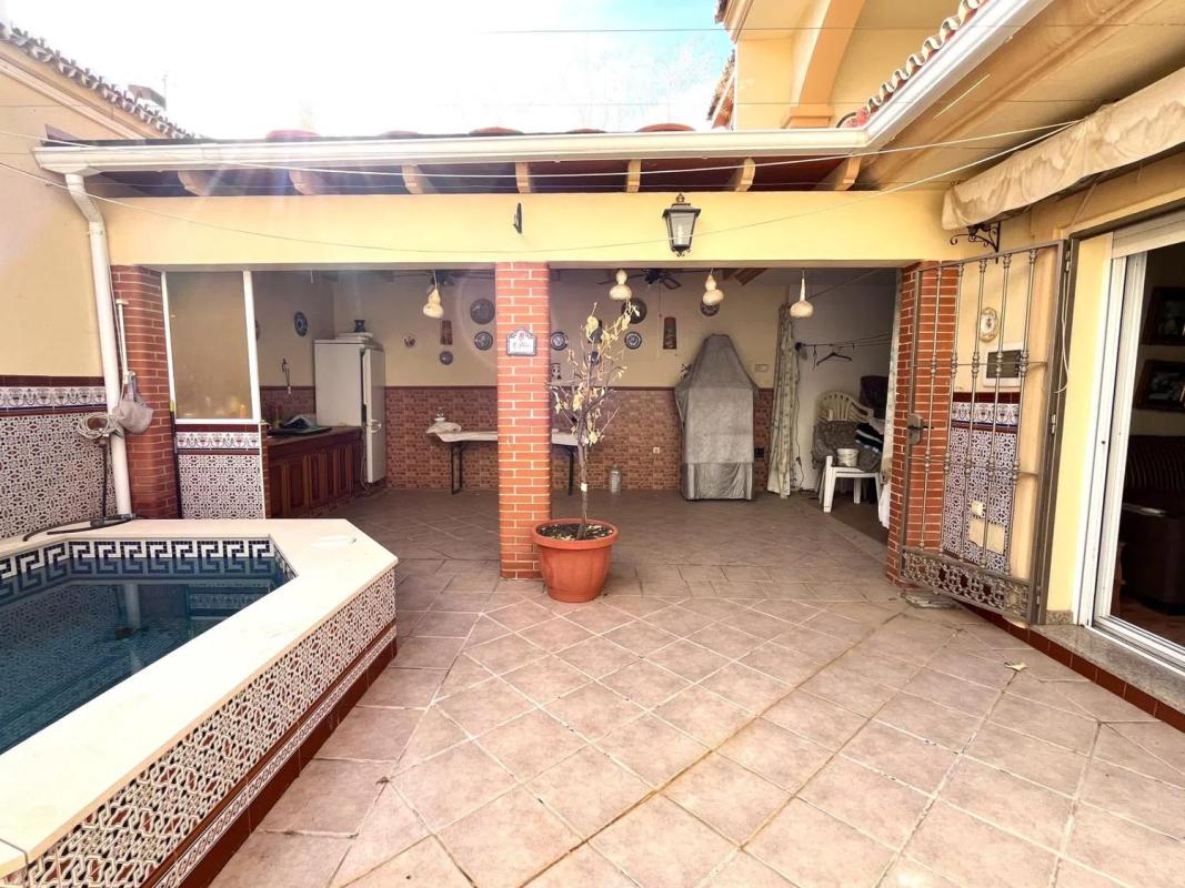 Продажа отдельного шале в Los Pacos, Фуэнхирола photo 3