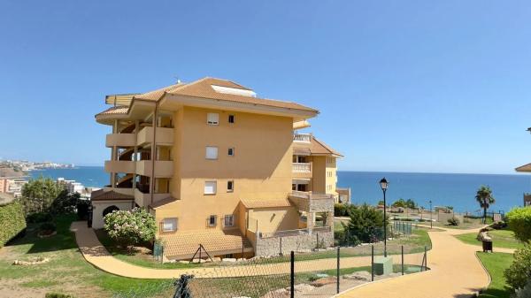 Apartment for sale in  Las Gaviotas, Fuengirola photo 1