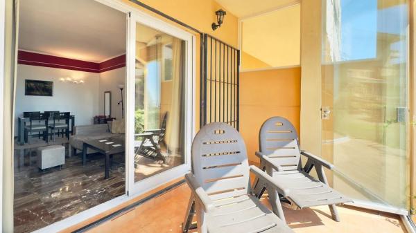 Apartment for sale in  Las Gaviotas, Fuengirola photo 4