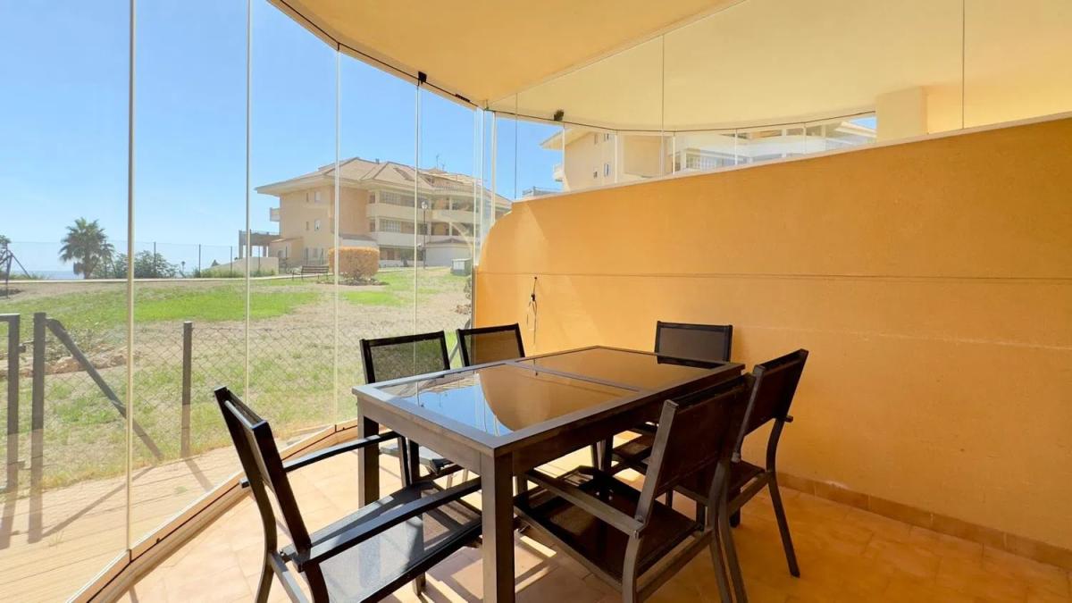 Sale of apartment in Las Gaviotas, Fuengirola
 photo 5