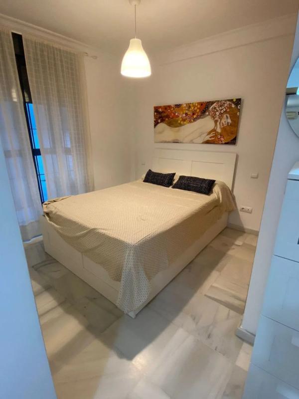 Sale of apartment in Calle la Peña, Fuengirola
photo 3