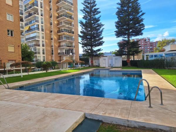 Piso en venta en Calle Rondeñas, Fuengirola photo 1