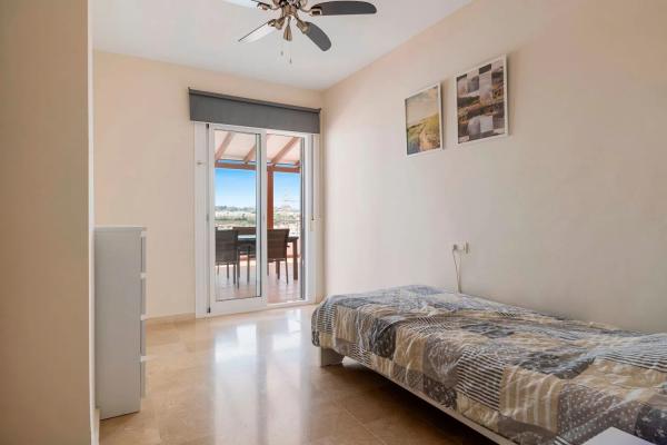 Piso en venta en  Los Pacos, Fuengirola photo 4