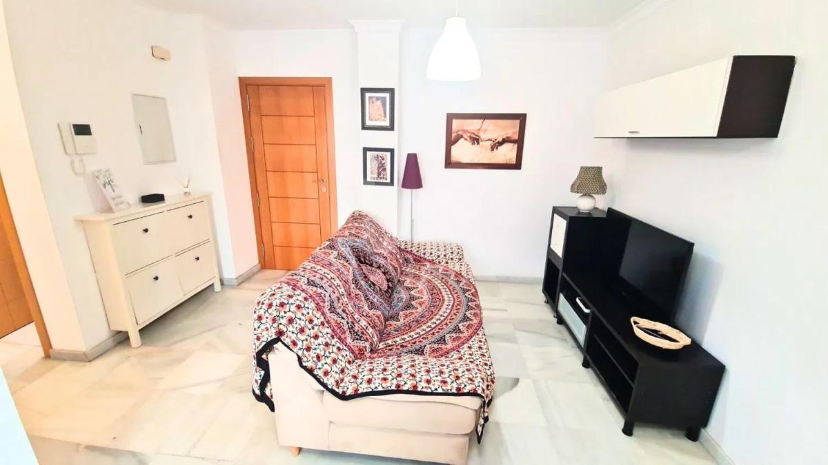 Venta de piso en Las Gaviotas, Fuengirola
photo 1
