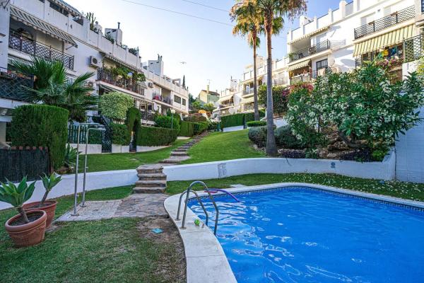 Wolnostojąca willa na sprzedaż w  Calle los Hinojos, 16, Fuengirola photo 3