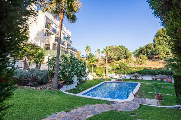 Wolnostojąca willa na sprzedaż w  Calle los Hinojos, 16, Fuengirola photo 4