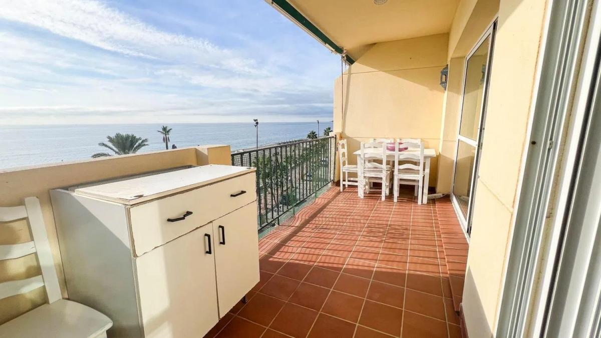 Sale of apartment in Paseo Marítimo Rey de España, 150, Fuengirola
photo 2