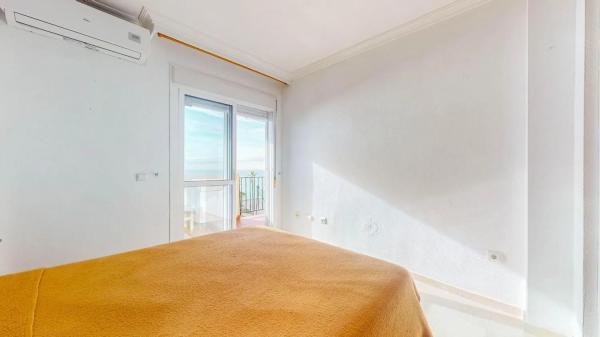 Apartment for sale in  Paseo Marítimo Rey de España, 150, Fuengirola photo 4