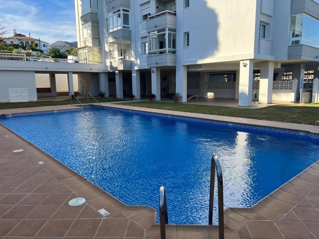 Продажа квартиры на Calle Zarzas, 3, Фуэнхирола
photo 2