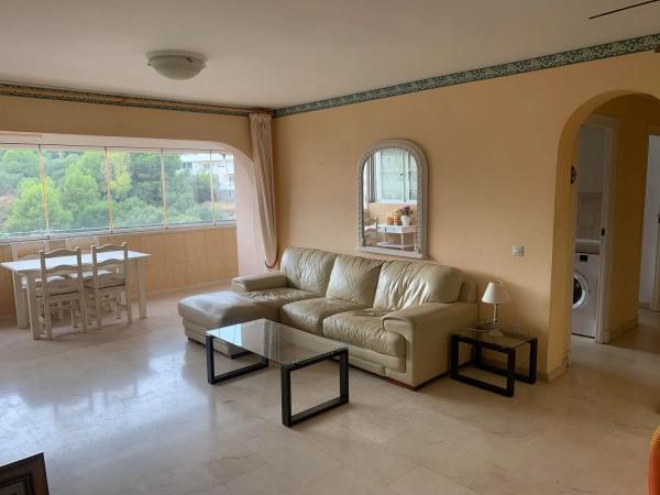 Apartment for sale in  Camino del Antiguo Ferrocarril, Fuengirola photo 3