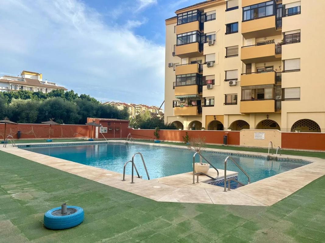 Venta de piso en Calle Francisco Claros Curro, Fuengirola
photo 1