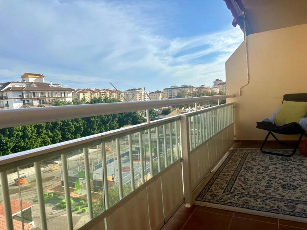 Venta de piso en Calle Francisco Claros Curro, Fuengirola
photo 2