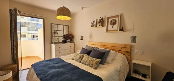 Piso en venta en Calle Martínez Catena, 11, Fuengirola thumbnail 2