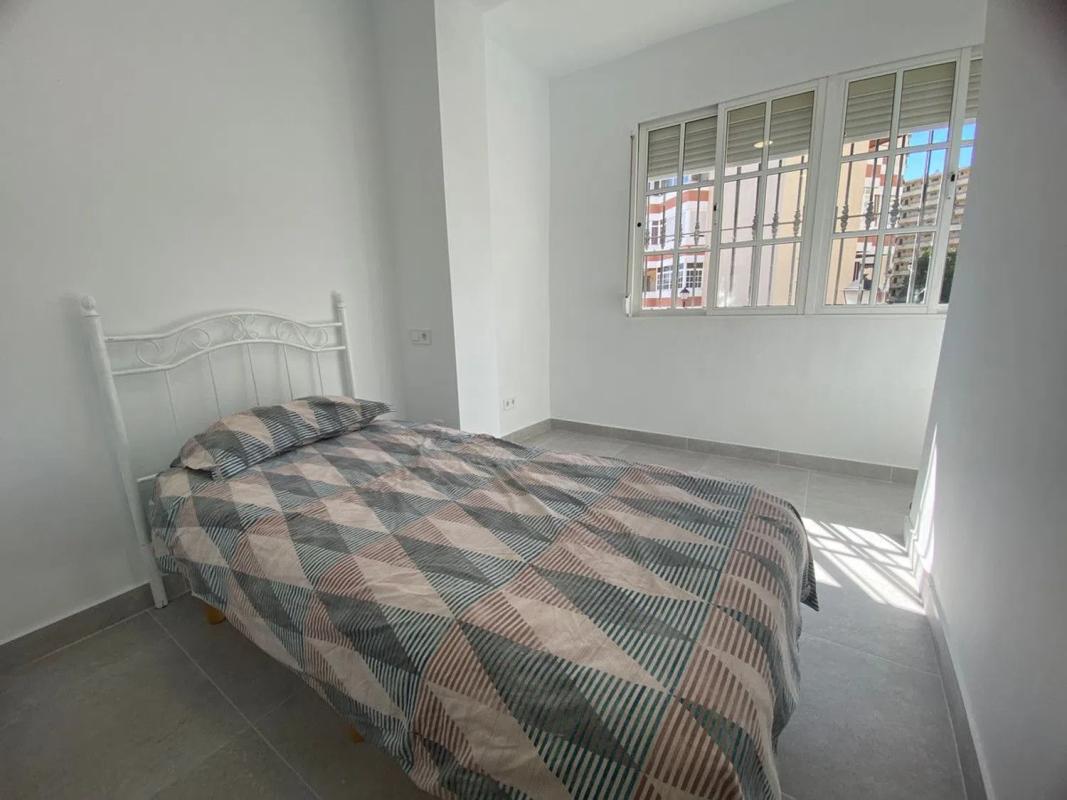 Venta de piso en Avenida Fuengirola, Fuengirola
 photo 2