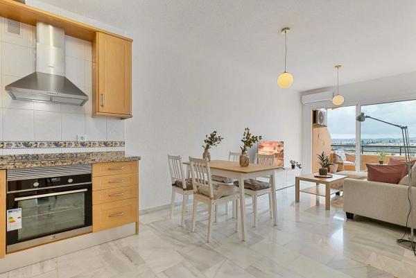 Piso en venta en  Calle Chumbera, Fuengirola photo 2