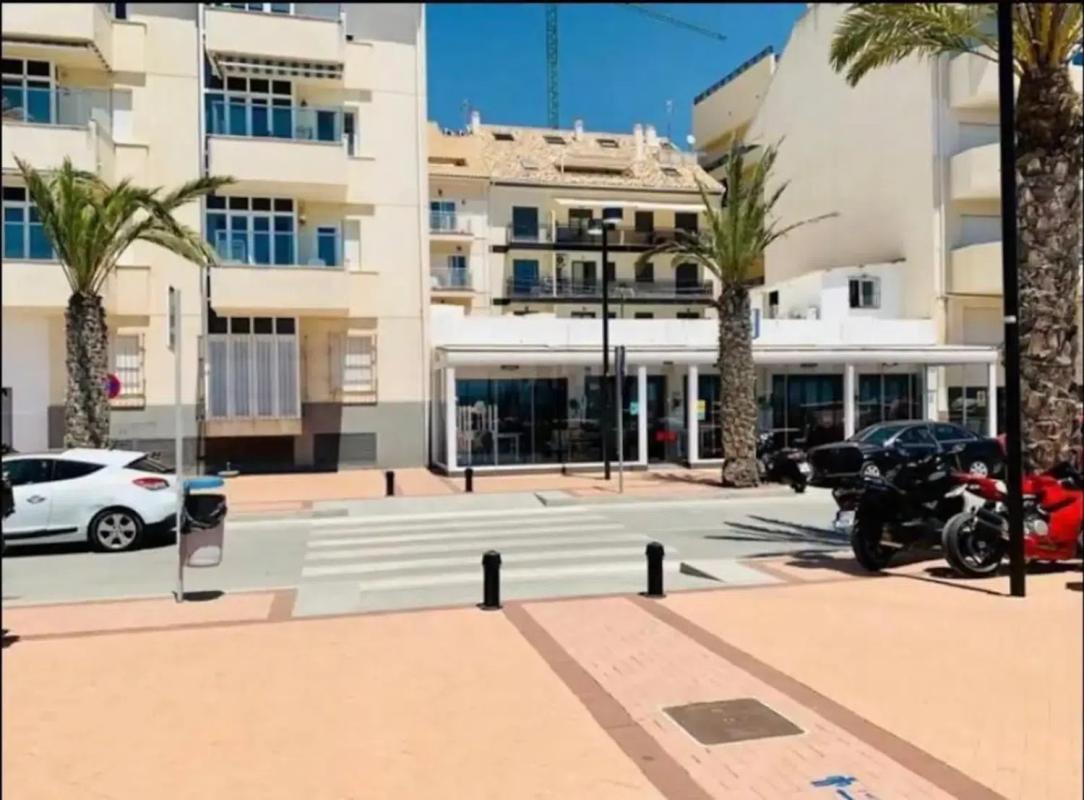 Venta de piso en Calle la Peña, Fuengirola
photo 1