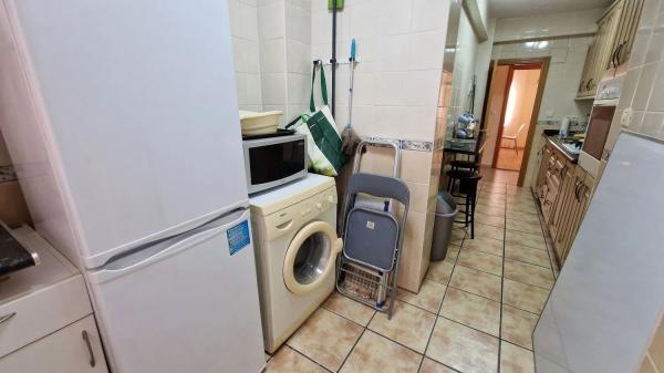 Piso en venta en  Calle Antonio Rubio Torres, Fuengirola photo 4