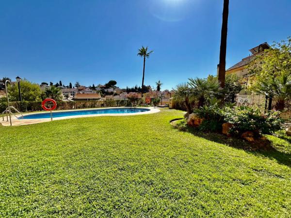 Ático en venta en Los Pacos, Fuengirola photo 1