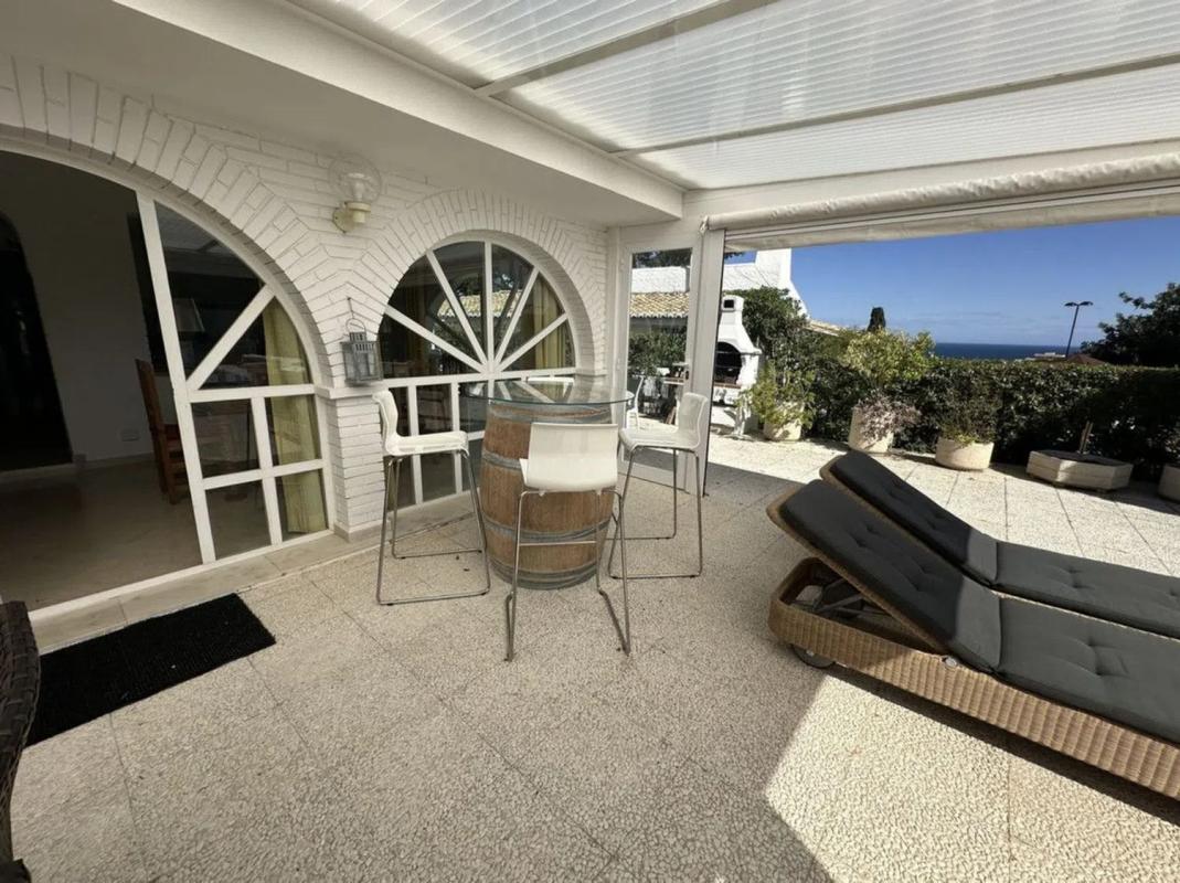 Sale of independent chalet in Calle Azucena, Fuengirola
 photo 3