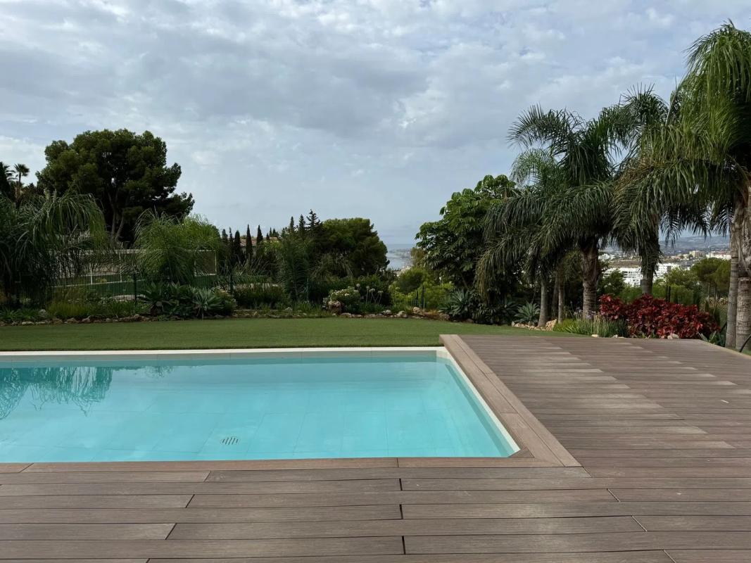 Sale of independent chalet in Avenida del Higuerón, Fuengirola
photo 4