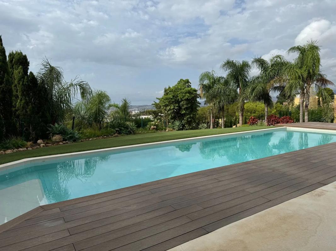 Sale of independent chalet in Avenida del Higuerón, Fuengirola
photo 5