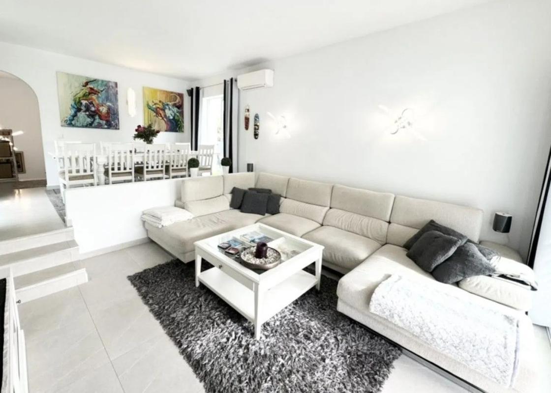 Продажа отдельного шале в  Los Pacos, Фуэнхирола photo 2