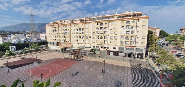 Piso en venta en Calle Formentera, Fuengirola thumbnail 1