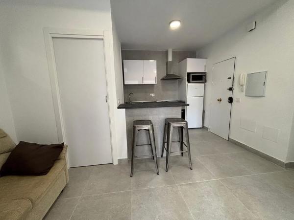 Piso en venta en Zona Puerto Deportivo, Fuengirola thumbnail 1