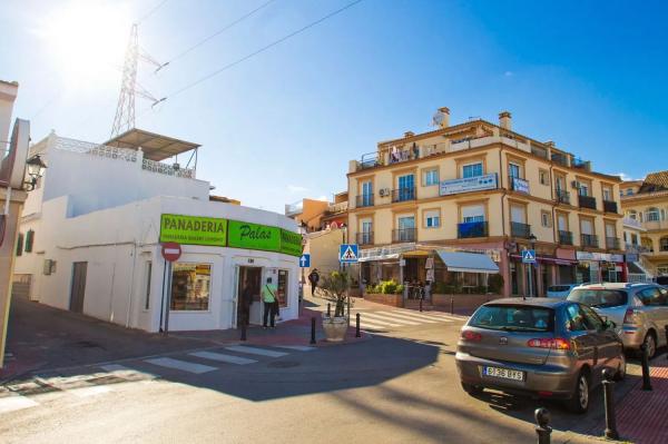 Piso en venta en  Avenida Finlandia, Fuengirola photo 3