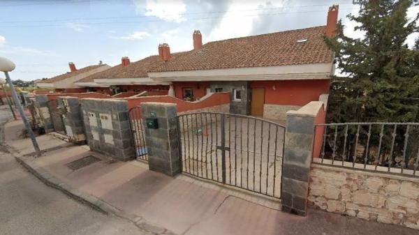 Wolnostojąca willa na sprzedaż w  Calle Sauce, Fuengirola photo 1